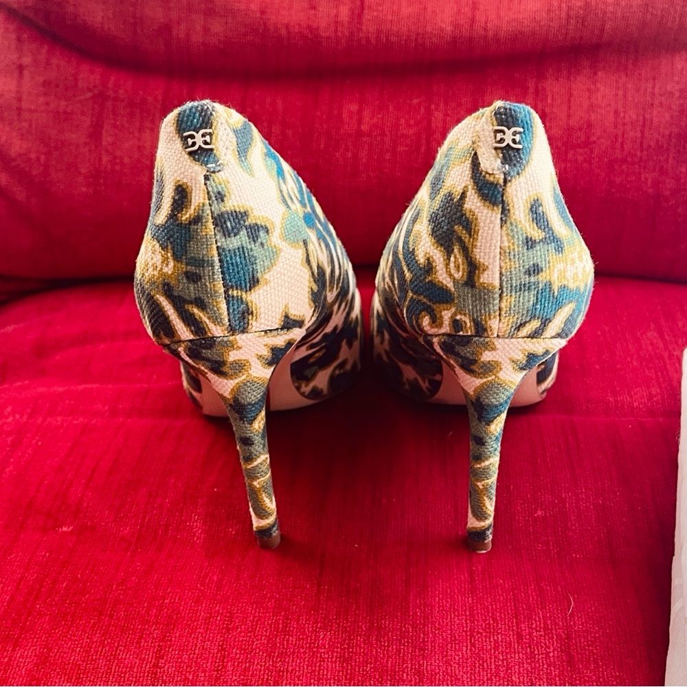 Sam Edelman Green, blue, yellow Patterned Heels - Picture 4 of 9